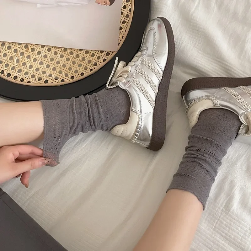 Sale Lace Thin Socks Fashion Hollow Out Casual Crew Socks for women Breathable Soft Cotton Style Mesh Socks 