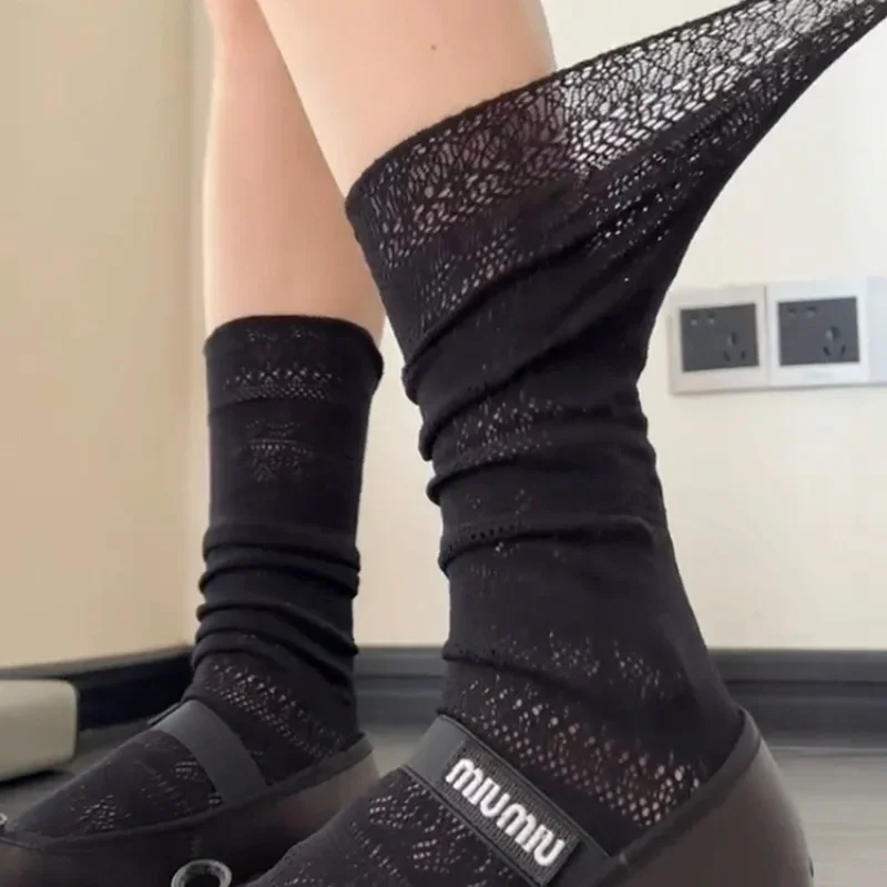 Innovation Sweet White Pile Socks women Mesh Hollowed Out Thin Nylon Silk Retro Flower Lace Socks Ladies Transparent Crew 