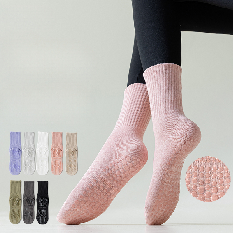 top-notch Solid Color Yoga Socks Professional Silicone Anti slip Dance Sports Socks women Indoor Workout Floor Gym Fitness 