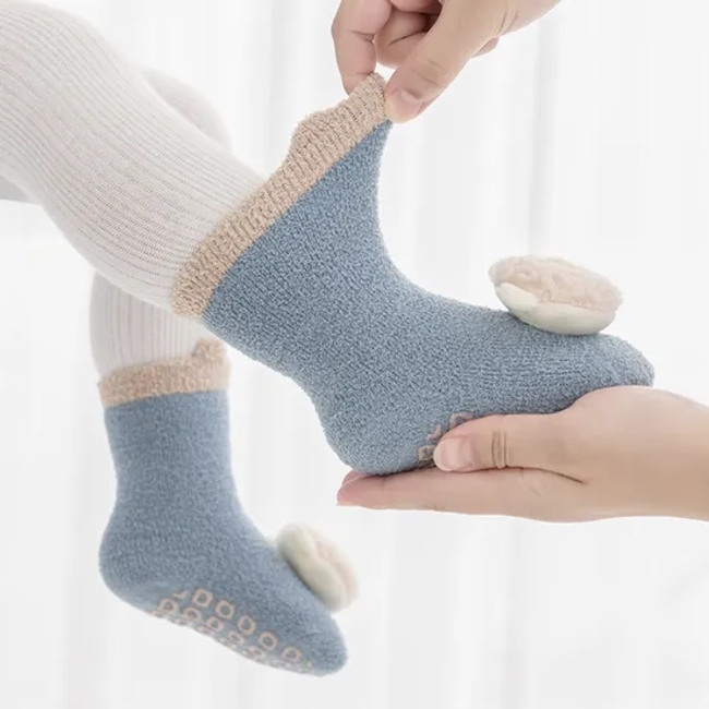 Wholesale Fashion Colorful Cartoon Kids Sock Warm Terry Baby Floor Socks Anti Slip Cotton Children Socks