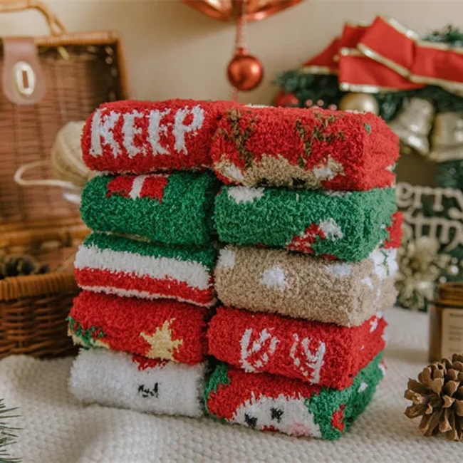 Xianghui Own Design Bulk Warm Christmas Socks Custom Fuzzy Socks