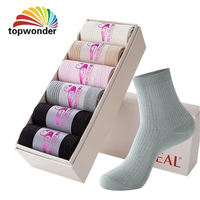 Wholesale and Customize All Designs of Gift Box Sock, Classic Sock, Ankle Sock, Women′s Sock in Many Colors, Sizes and Material