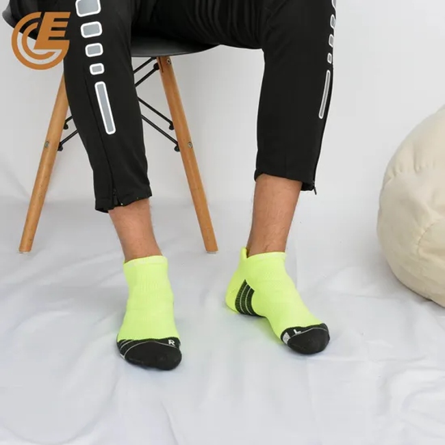 Qlm-317-4 Summer Comfortable Custom Design Business Sports Grip Ankle Socks
