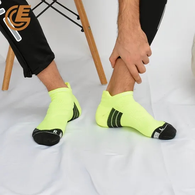 Qlm-317-7 Custom Design Comfortable Business Sports Grip Ankle Socks for Summer