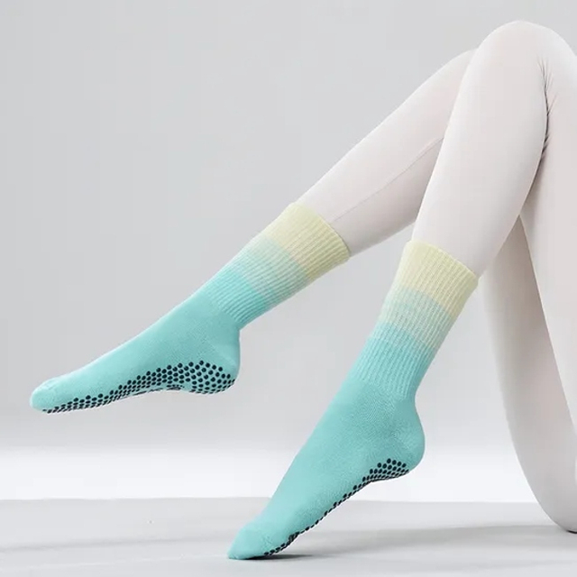 Wholesale Sock Manufacturers Compression Cotton Sport Women Yoga Grip Socks