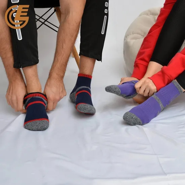 Wholesale Custom High Elasticity Breathable Sports Towel Bottom Compression Socks
