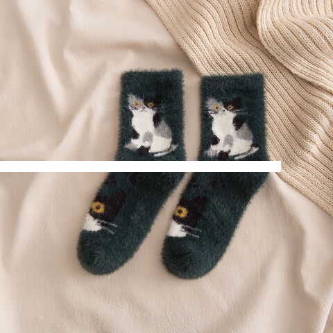 Wholesale Autumn And Winter Indoor House Keep Warm Custom Colour Crew Socks Coral Fuzzy Socks
