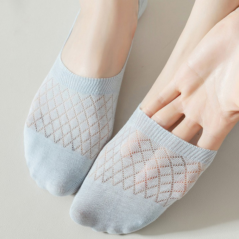 bulk buying New Simple Solid Color Mid Calf Yoga Socks Pilates Socks Silicone Non-slip Fitness Socks Indoor Dance Gymnastic 