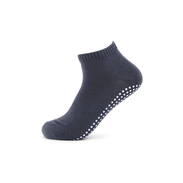 Branded Packaging Anti-slip Silicone Sole Shallow Yoga Socks for Men Solid Color Slipper Boat Socks Fitness Sports Socks for 