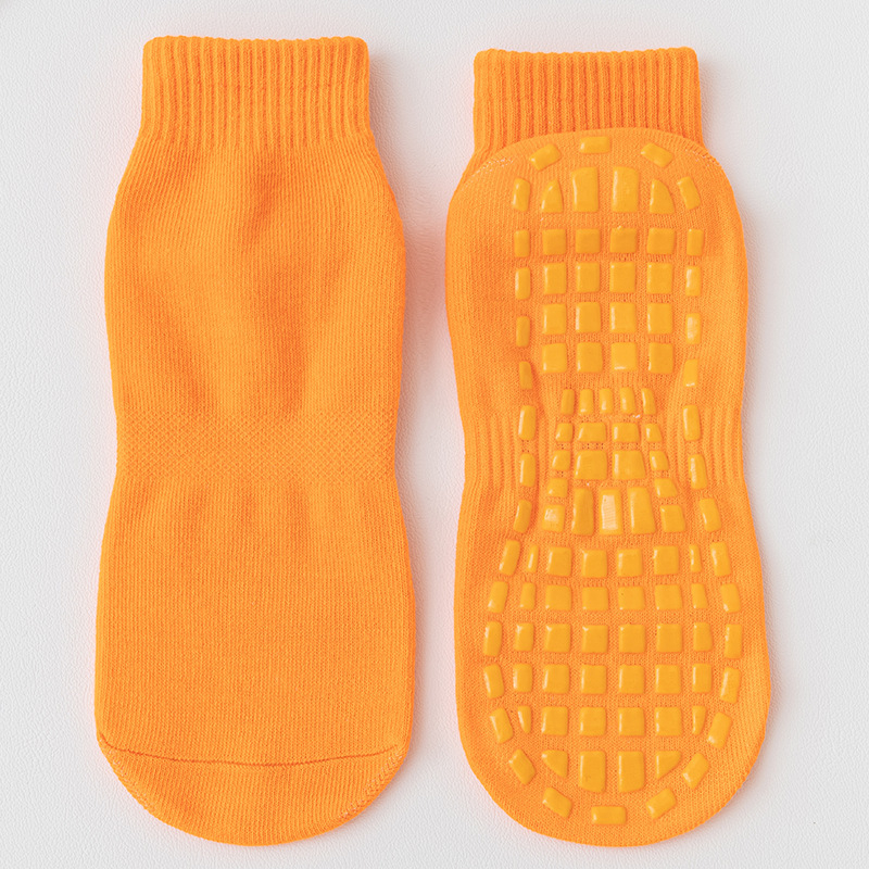 Good Value Children Anti socks slip Sports playground Trampoline floor socks Breathable sweat absorbing adult Mid tube Yoga 