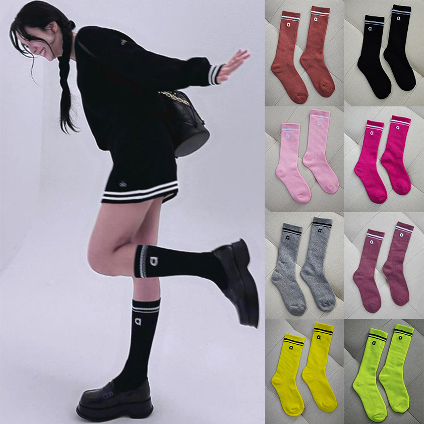 Boutique Casual Sports Socks Neutral Cotton Sock Suitable for All Seasons Comfortable Yoga 