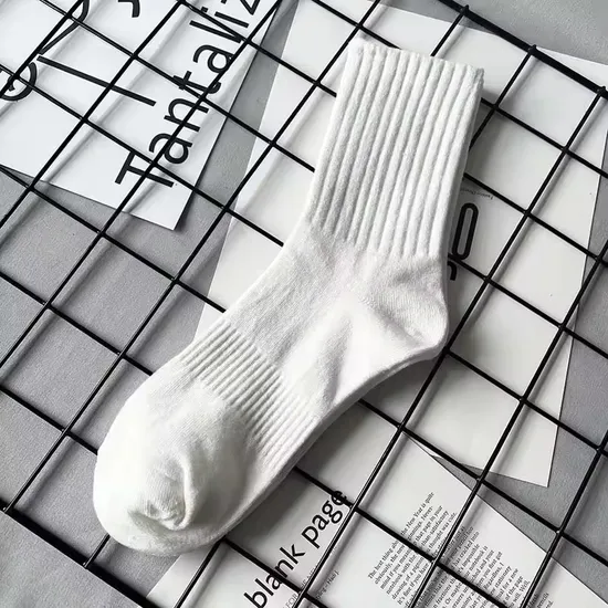 High Quality Fashion Unisex Letter Casual Sock Custom Embroidery Cartoon Sock Cotton Men Sports Pilates Crew Socks