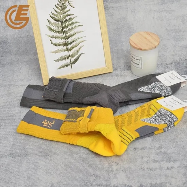 Compression Men′s Running Sports Sock Outdoor Hiking Crew Socks