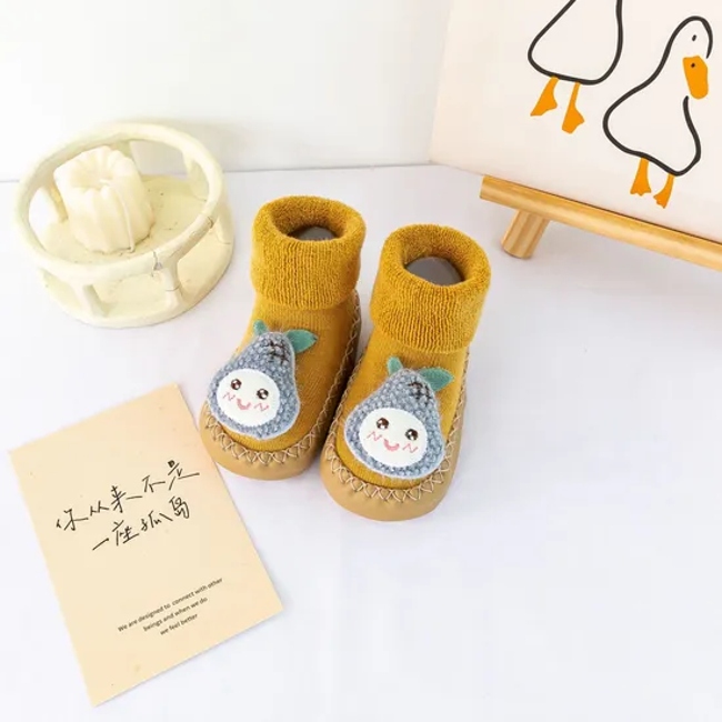 Newborn Soft Rattle Hand Bracelet Wrist Rattle Toy Foot Finder Sock Arm Leg Babies Development Toys Infant Boy & Girl Sock