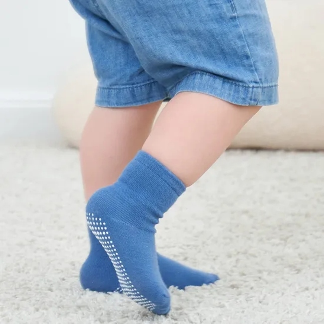 Low MOQ Free Sample Custom Logo/Color Infant Baby Crew Socks