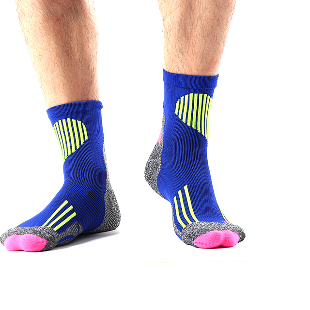 Free Sample OEM Supplier Quick Dry Unisex Socks tube with stripes for men young boy