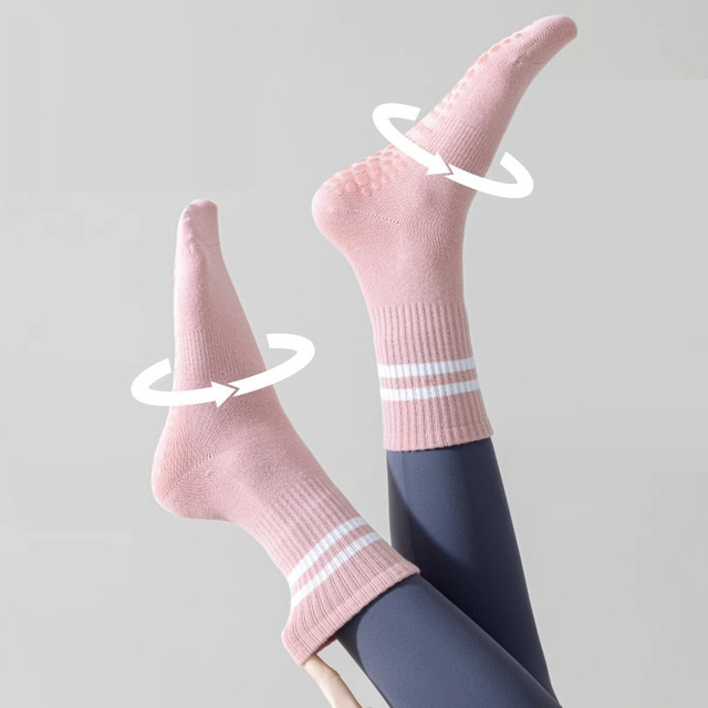 quick delivery Yoga Socks For women Non slip Silicone Pilates Sport Socks Stripe Professional Fitness Mid tube Dance Ballet 