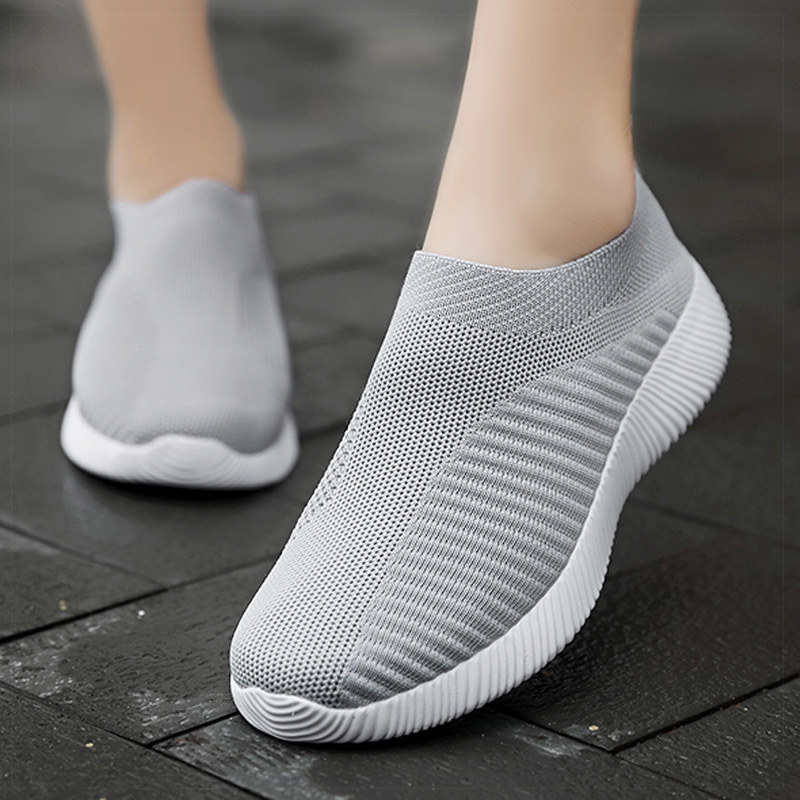 White Label women Sneakers Slip On Sock Shoes women Flat Casual Sneaker women s Sports Shoes Breather Vulcanize Shoes For women 