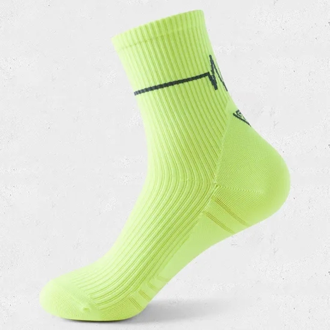 New Hot Selling Men′s Sports MID Tube Running Socks Wholesale Customization