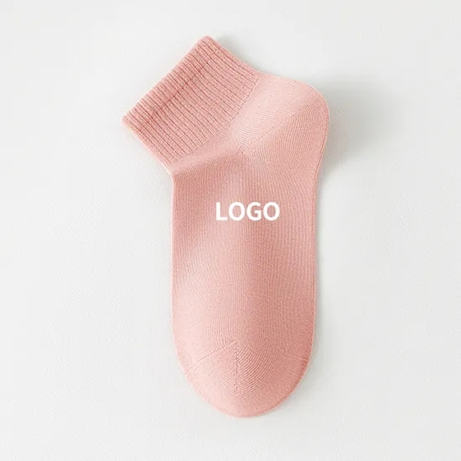 Customized Made Logo Sports Socks for Youth Men and Women Short Sock for Crew Socks for Man and Woman