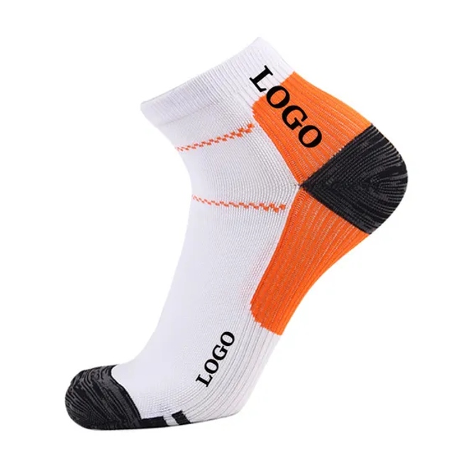 Hot Sale Custom Logo Athletic Basketball Socks Designer Crew Socks for Adult and Young Men for Sports Fashion Cool Style