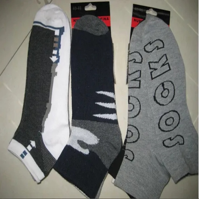 Large Wholesales Cheap Low Price Polyester Socks for Men Wear Wholesale Sport Unisex Men Women Soccer Football Non Slip Grip Crew Cotton Socks