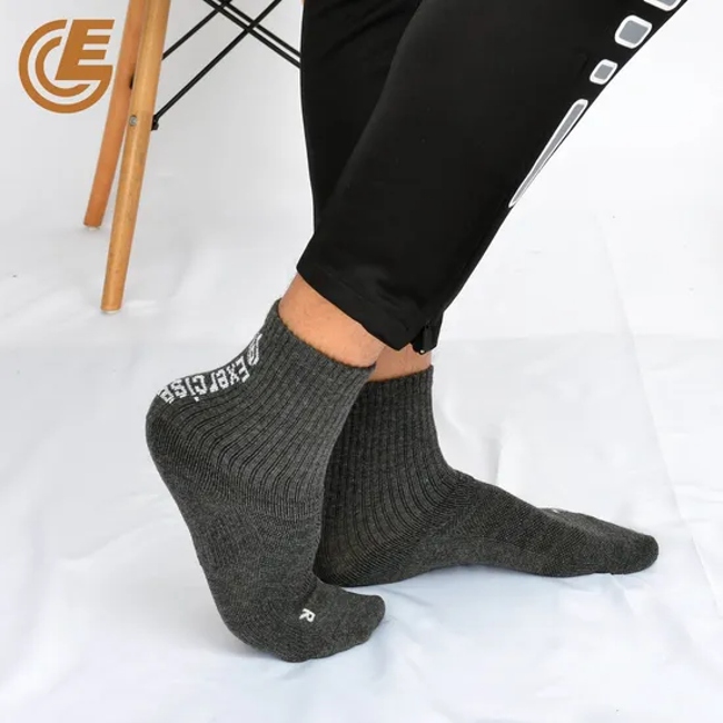 Wholesale Snagging Resistance Double Needle Men′s Custom Business Socks