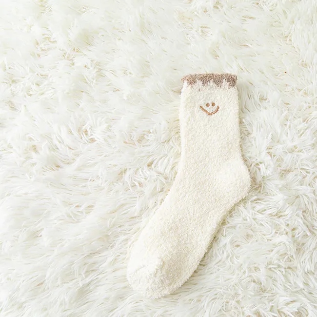 Autumn and Winter New Coral Velvet Socks Women′s MID-Calf Socks Smiley Embroidery Thickened Home Floor Socks Towel Socks