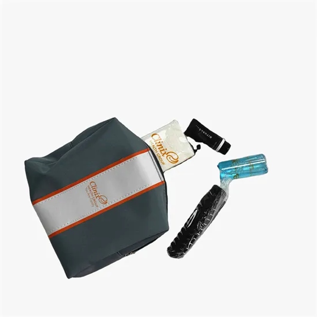 Free Sample Are Available with Factory Price Hospital Amenity VIP Set