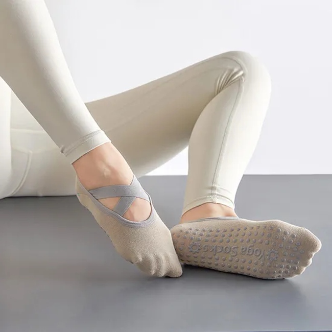 Hot Sales Women′s Ballet Barre Sport Grip Pilates Socks Anti Slip Yoga Socks