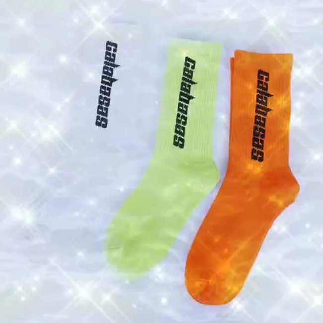 Xianghui Can Custom Trendy Summer High Top Basketball Socks for Men