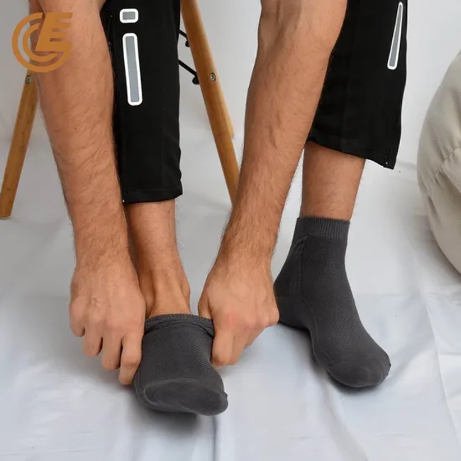 High Quality Breathable Scooter Compression MID-Tube Men′s Socks