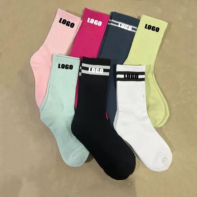 High Quality Embroidery Atheltic Logo Cotton Crew Cushion Breathable Compression Brand Packaging Running Grip Women Sports Custom Socks
