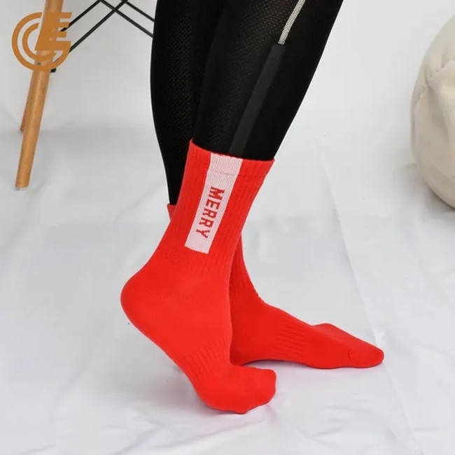 Qlm-320-4 Christmas Spandex New Year Compression Red Sports Socks for Woman