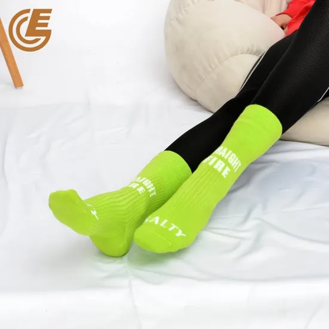 Qlm-328-11 Sweat Absorbing Compression Fashion Dress Jacquard Knit Socks for Woman