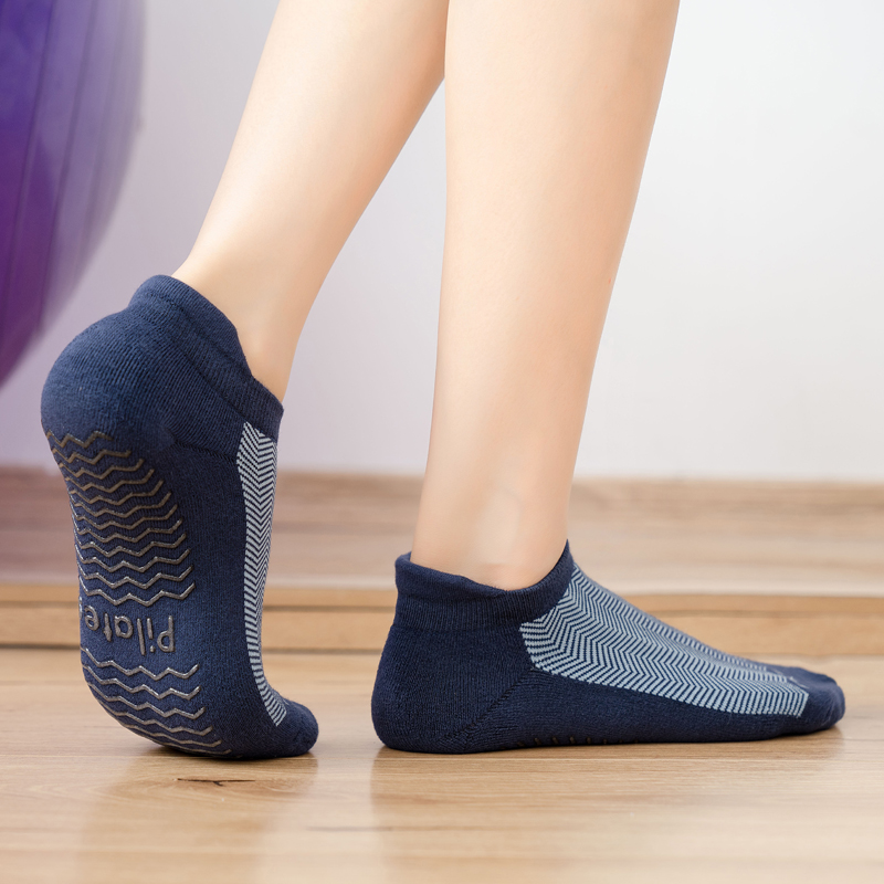 New Arrival Women Breathable Towel Bottom Yoga Socks Silicone Non-Slip Bandage Pilates Sock Ladies Ballet Dance Fitness Workout 