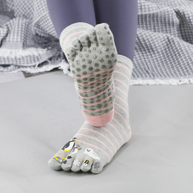 Made to Order Full Toe Yoga Socks Women Korean Cute Cotton Cartoon Silicone Non-slip Pilates Crew Five Toes 