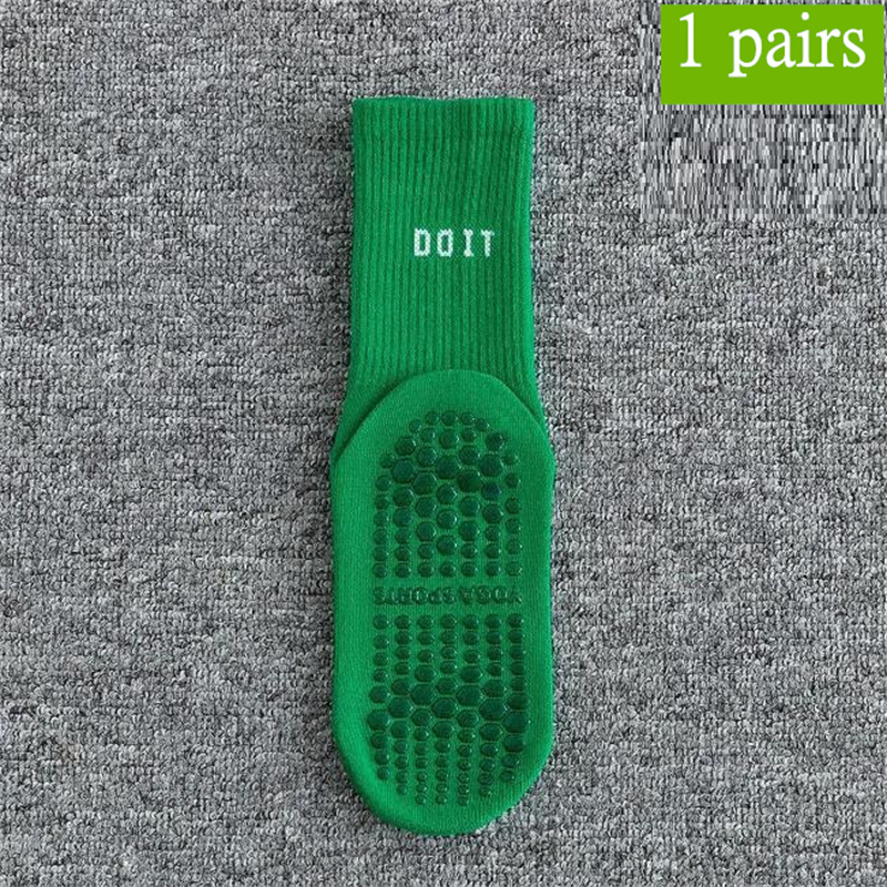 ODM Cotton Breathable Mid-calf Yoga Socks Solid Color Anti-slip Women Sports Socks Pilates Socks Dance Fitness Training 
