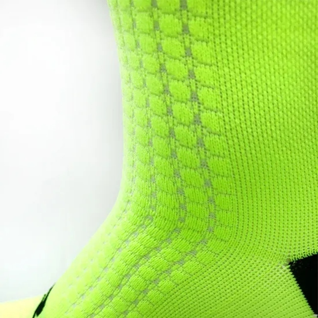 OEM High Quality Gym Custom Logo Tube Sock Thick Compression Cycling Basketball Elites Men Crew Sports Socks