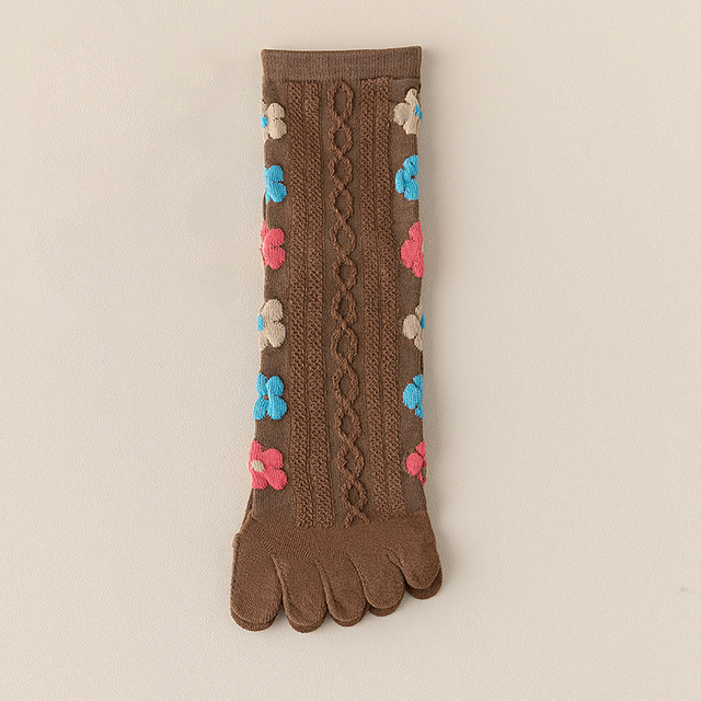 Factory Direct Ins Colorful Heart Braid Five Finger Socks For women Spring Autumn Middle Tube Cotton Socks Breathable Crew 