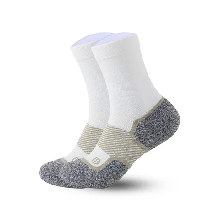 Custom Logo Premium Athletic Crew Sports Socks Cushioned Knitted Basketball and Football Running Socks