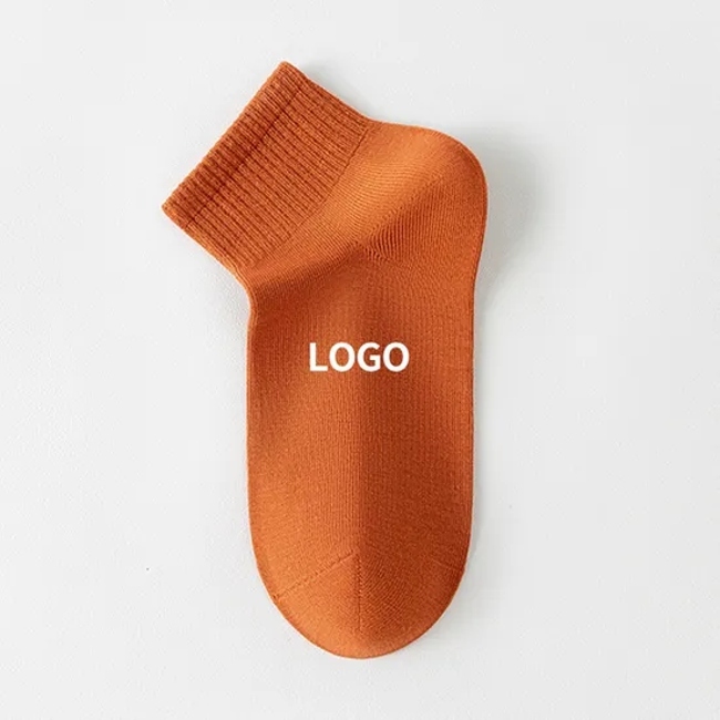 Customized Made Logo Sports Socks for Youth Men and Women Short Sock for Crew Socks for Man and Woman