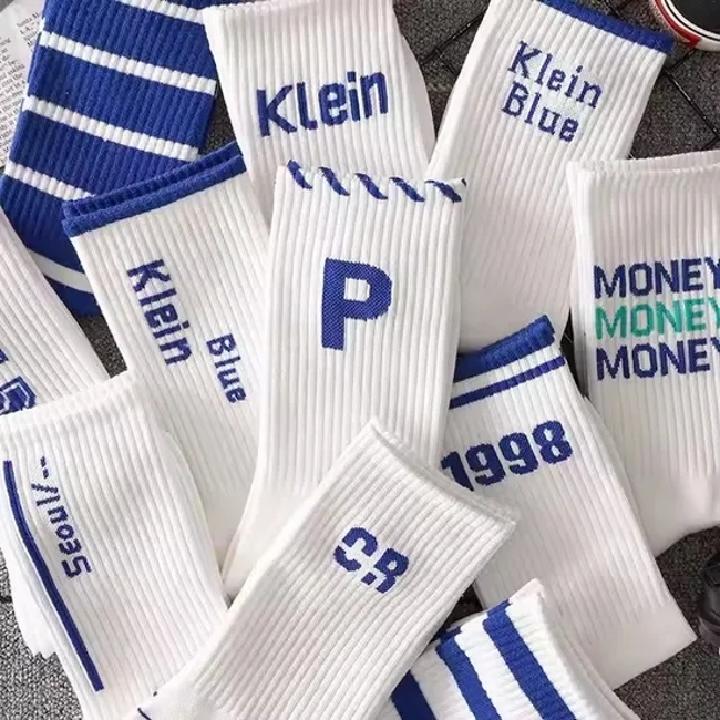 Custom Logo Embroidered Knitted Crew Socks, Stylish Pure Cotton Men′s Socks for Daily Wear