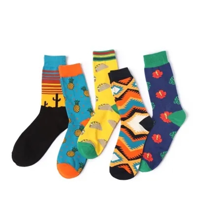 Designer Custom Jacquard Knitted Logo Cotton Black White Crew Men Women Custom Sports Socks