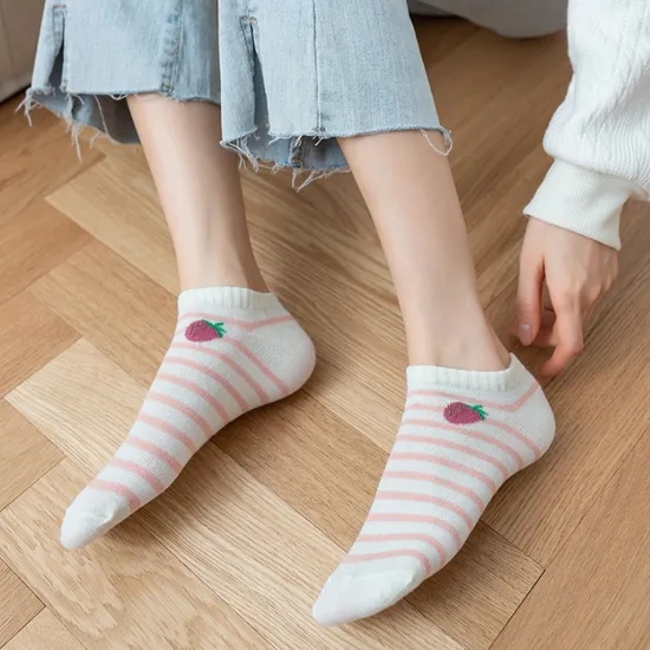 Cute Fruit Strawberry Striped Plaid Girl′s Crew Socks