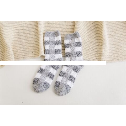 OEM Factory High Quality Add Thick Keep Warm Fluffy Socks Provide Free Sample Custom Logo Sport Socks