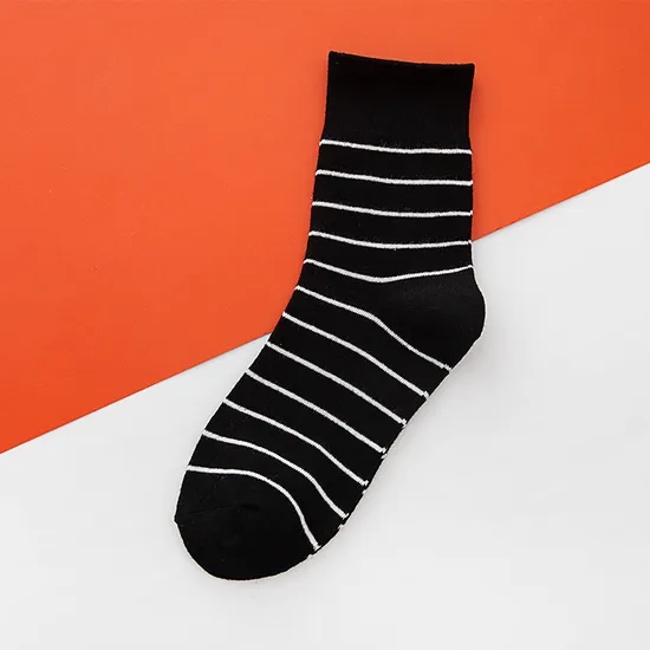 Autumn and Winter New Socks Women′s MID-Calf Socks College Style Cotton Striped Women′s Socks