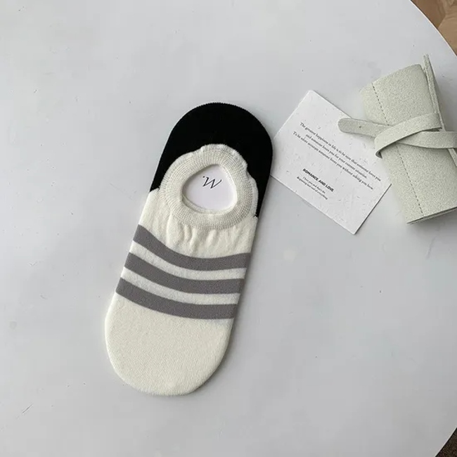 Socks Women Summer New Cool Black and White Diamond Ins Small Fresh Striped Letters Non-Slip Rubber Boat Socks Invisible Female Socks