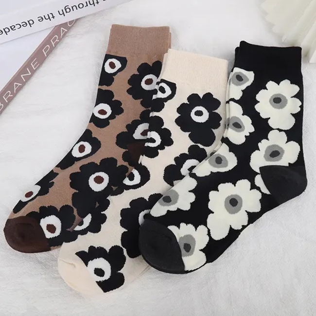 Simple Black and White Floral Design Cute Cow Cotton Socks MID-Calf Trendy Casual Socks