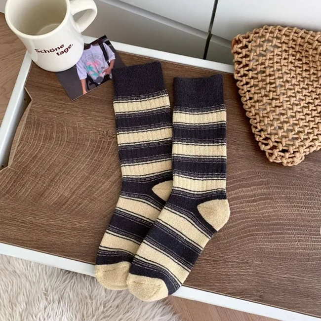 Ultra-Thick Couple′s Terry Women′s Socks MID-Length Stripe Lined No Head Men′s Cotton Socks